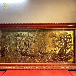 Tranh Thuận Buồm Xuôi Gió Bằng Đồng Vàng Xước Khung Xoắn