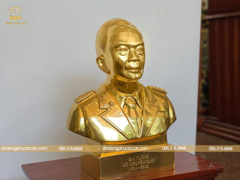 Tượng Bán thân Đại tướng Võ Nguyên Giáp bằng đồng dát vàng 9999 - Phúc Lộc An