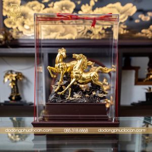 “Mã Đáo Thành Công” dát vàng 24K