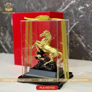 Alternative view of Tượng Ngựa Mã Đáo Thành Công Dát Vàng 24K