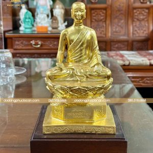 Alternative view of Tượng Phật Trần Nhân Tông bằng đồng dát vàng cao 23cm