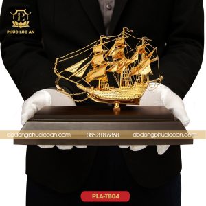 mo hinh thuyen buom ma vang 24k qua bieu sep doi tac qua tet 2026 583 11