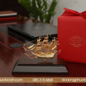 mo hinh thuyen buom ma vang 24k qua bieu sep doi tac qua tet 2026 583 2