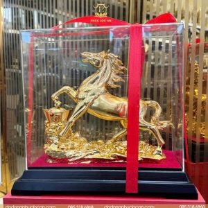 tuong ngua dat vang tai loc tang sep tet binh ngo 2026 557 2