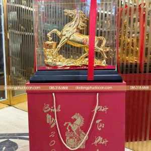 Alternative view of Tượng Ngựa dát vàng tài lộc – Tặng sếp, Tết Bính Ngọ 2026